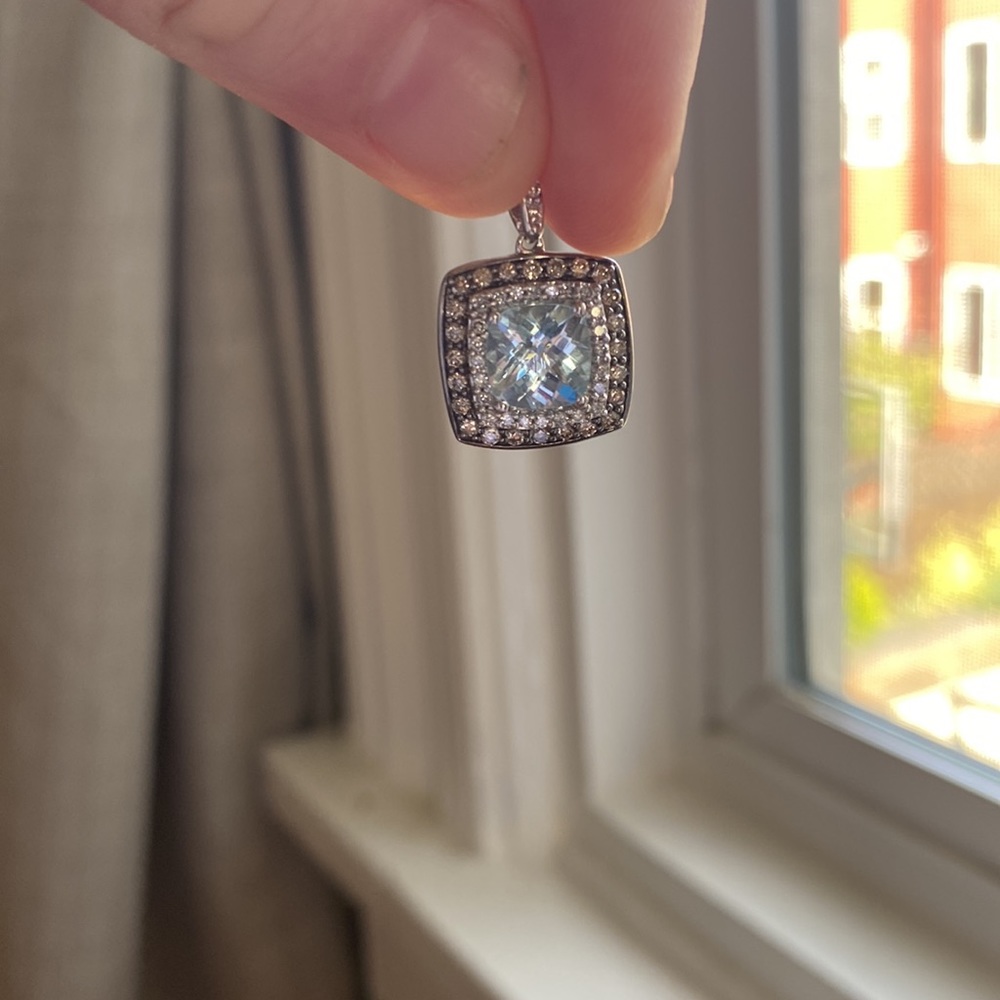 14k Aquamarine and Diamond EFFY pendant
